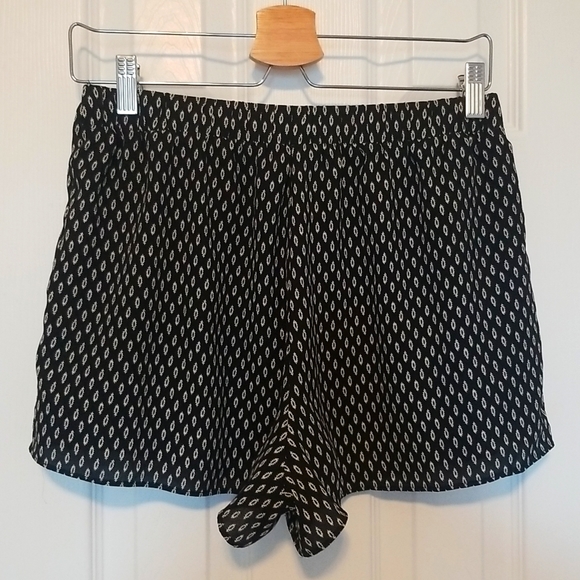 Forever 21 Flowy Printed Shorts - Picture 2 of 4